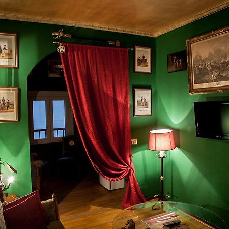 Repubblica Di Oz Rooms Варезе Номер фото